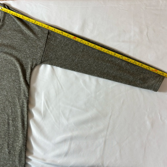 A New Day Sweater Lightweight Long Sleeve V-Neck Drop Shoulder Gray Size Small - Picture 12 of 13
